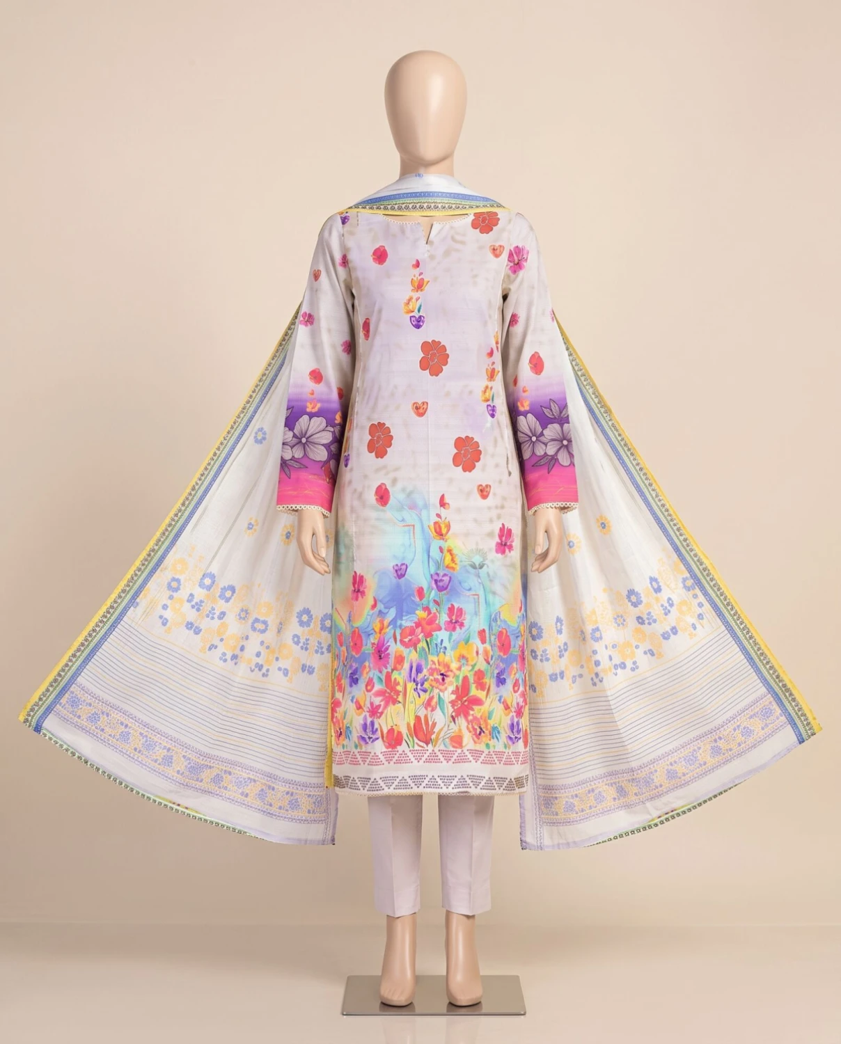 Meadow Bloom – 3 Piece Unstitched Printed Khaddar Suit | Winter Collection — Women — photo 1